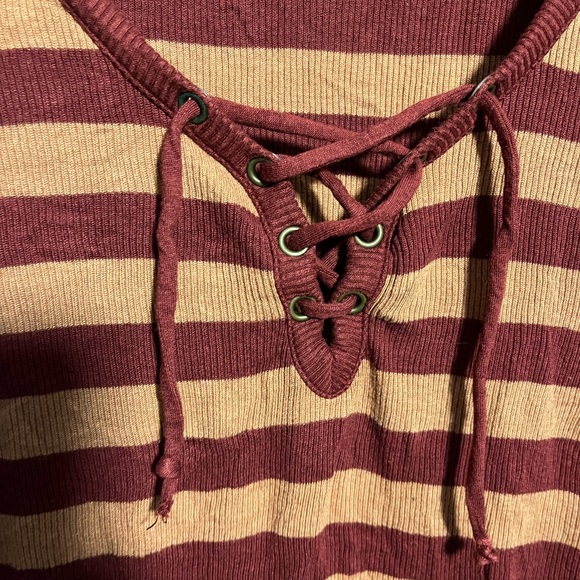 🦋Forever 21 striped top🦋 - Picture 3 of 4